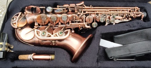 Soprano saxophone curved in - saxophone,,