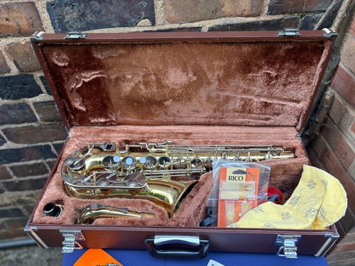 Yamaha alto saxophone - yamaha, saxophone,