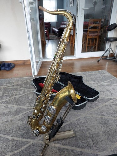 Vintage tenor sax - with, hard