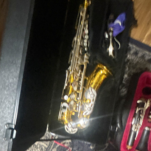 King alto saxophone gold - king,
